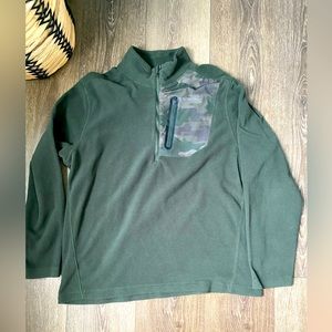 Eddie Bauer 1/4 Zip- military green (large)